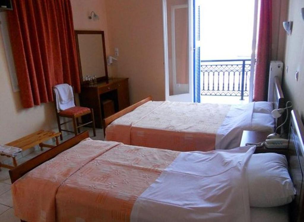 Apollon Hotel Tirósz Szoba fotó