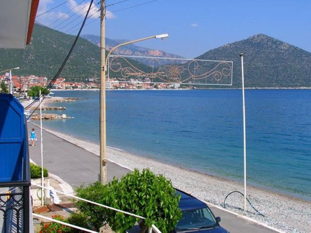 Apollon Hotel Tirósz Kültér fotó